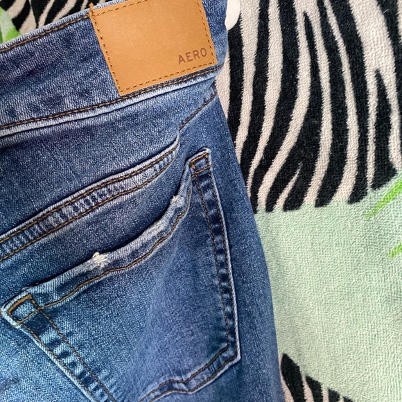 2 pairs one dark and one light same size and style 8L - Picture 9 of 16